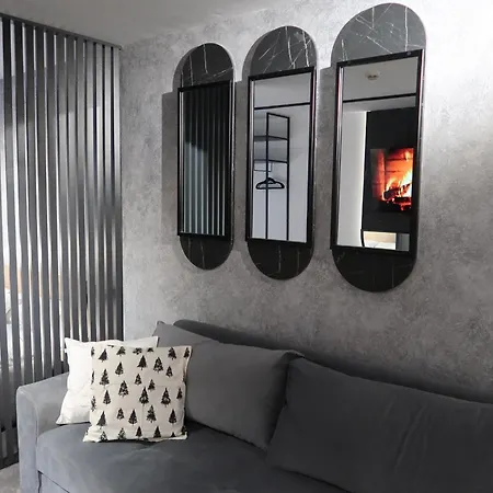 105 - Vucko Private Host Apartment 4*