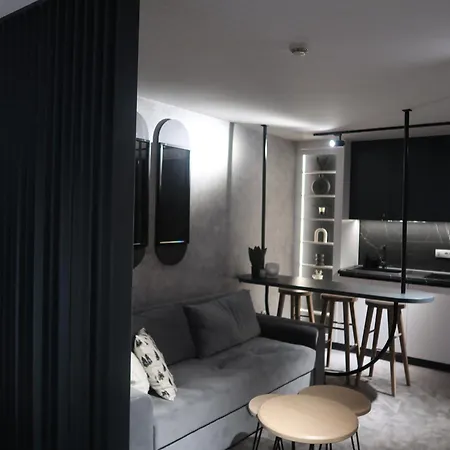 105 - Vucko Private Host