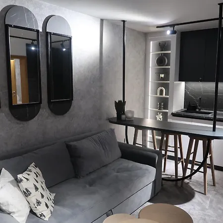 105 - Vucko Private Host